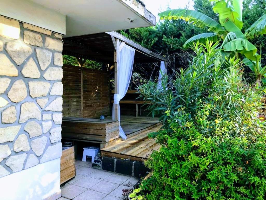 Agreable Maison En Centre Ville Noisy-le-Grand Esterno foto